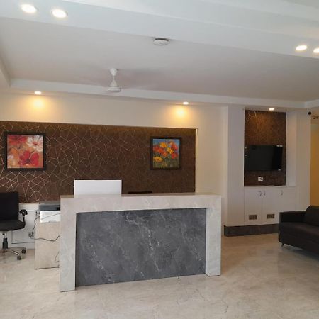 Hotel The Luxem - Behind Ibis Hotel Gurugram Gurgaon Exterior foto